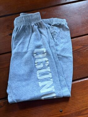 Heather Gray Sweatpants with White Ogunquit ME, Maine